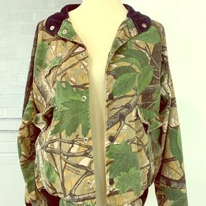 Camouflage Jacket with Corduroy Collar